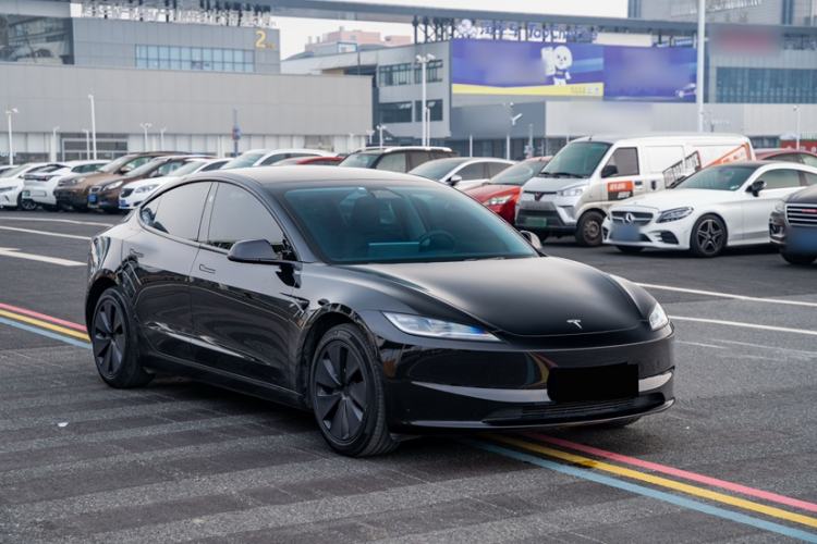 Used Tesla Model 3 2023 Long-Range All-Wheel-Drive Version Exterior 3