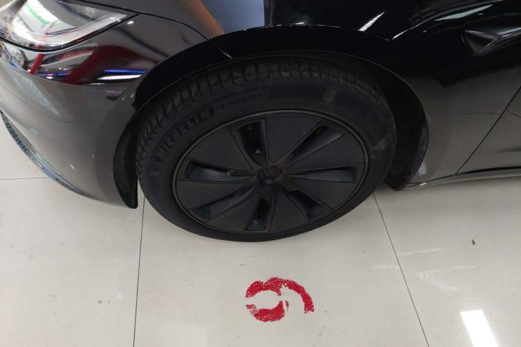 Used Tesla Model 3 2023 Rear-Wheel-Drive Version Exterior 4