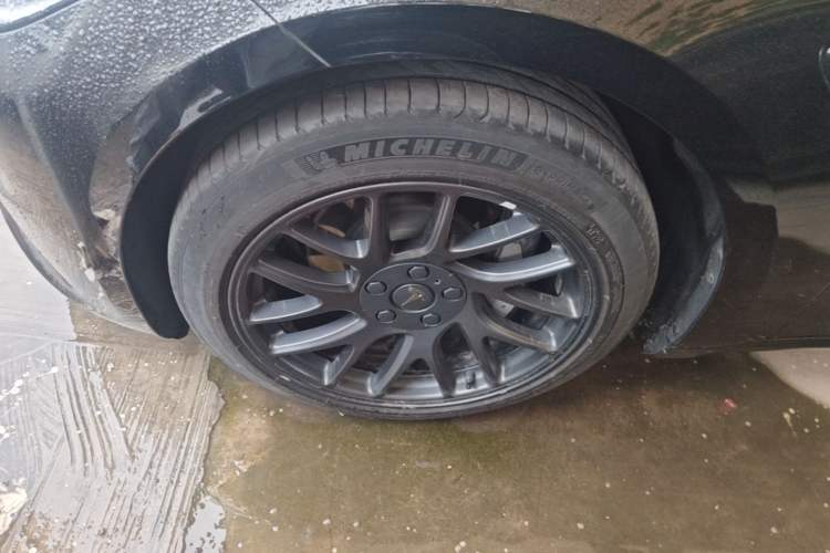 Used Tesla Model 3 2023 Rear-Wheel-Drive Version Exterior 4