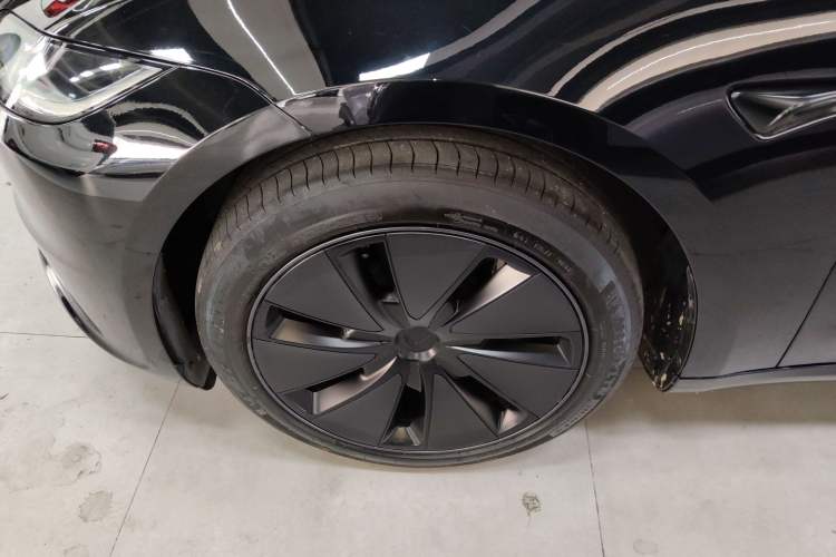 Used Tesla Model 3 2023 Rear-Wheel-Drive Version Exterior 4