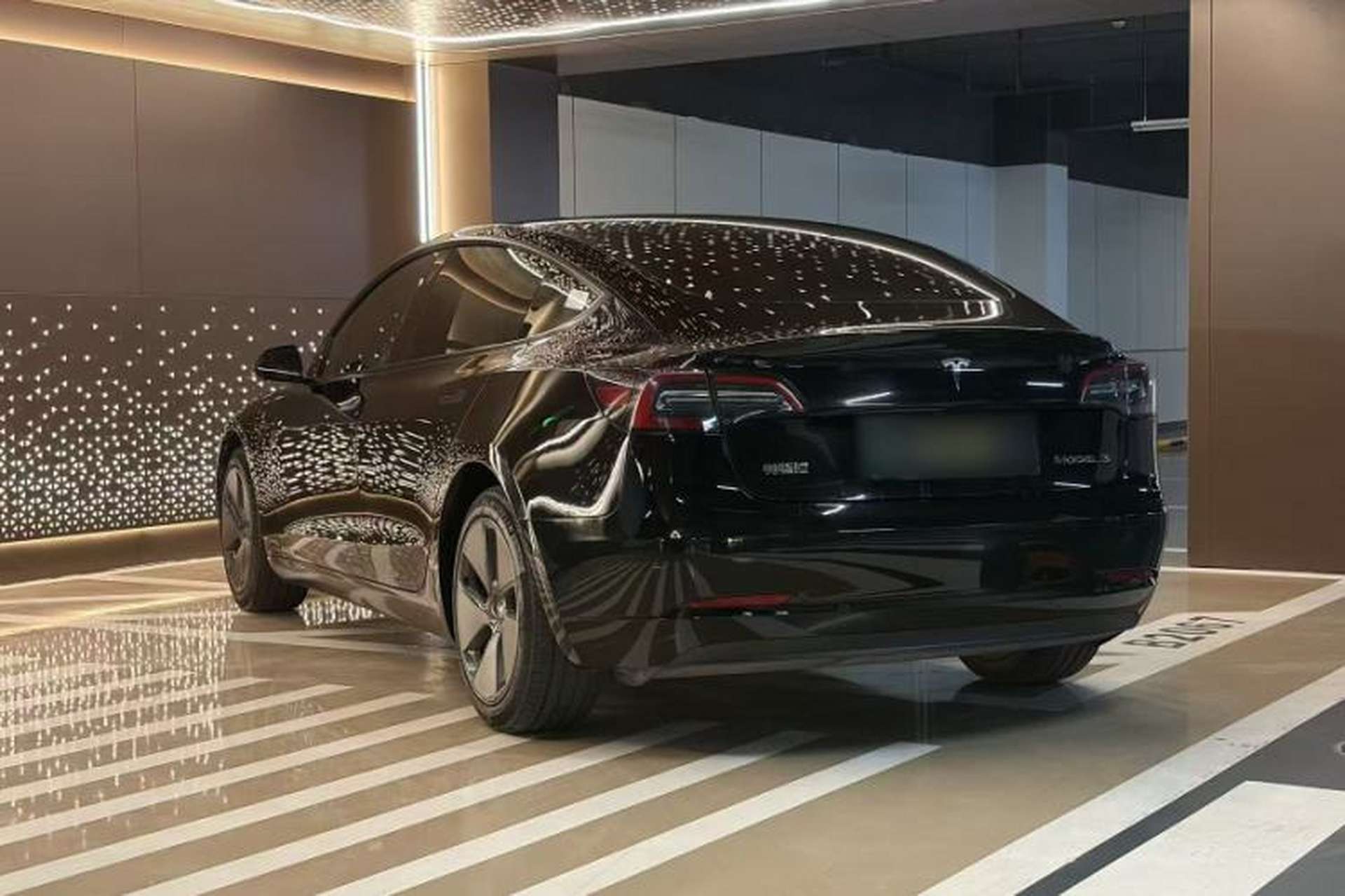 Used Tesla Model 3 2023 Long-Range All-Wheel-Drive Version Exterior 4