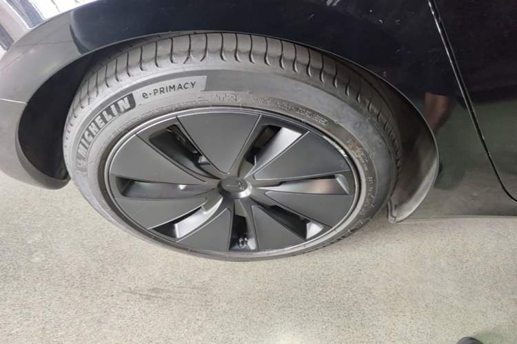 Used Tesla Model 3 2023 Long-Range All-Wheel-Drive Version Exterior 5