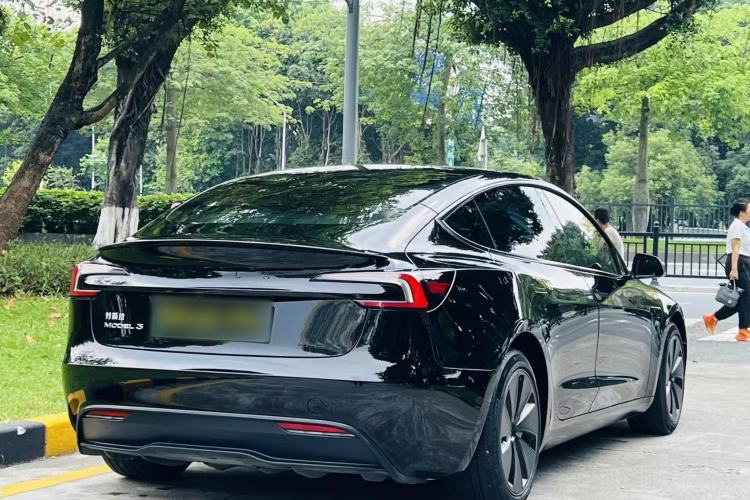 Used Tesla Model 3 2023 Rear-Wheel-Drive Version Exterior 5
