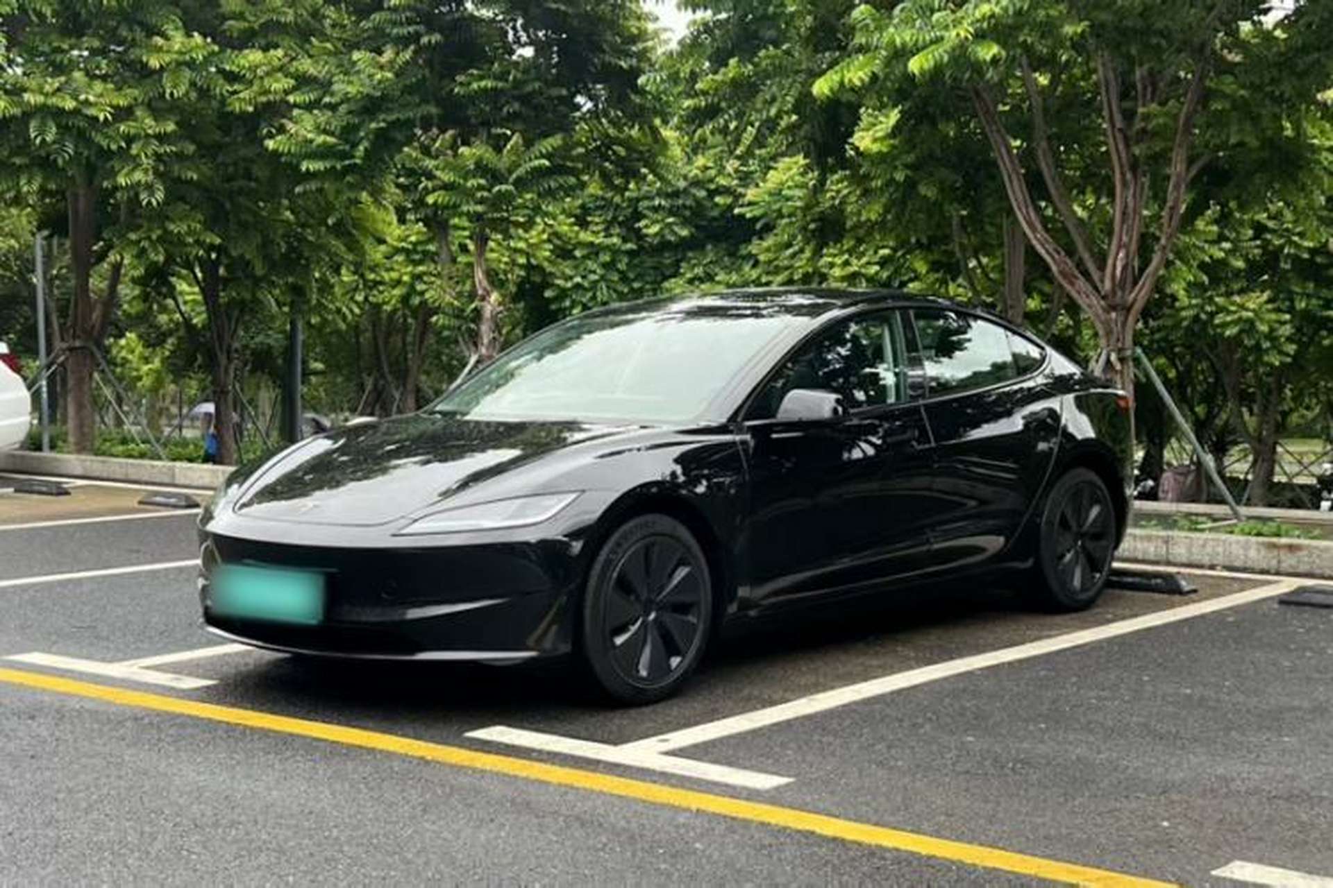 Used Tesla Model 3 2023 Rear-Wheel-Drive Version Exterior 6