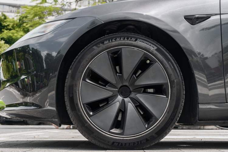 Used Tesla Model 3 2023 Rear-Wheel-Drive Version Exterior 7