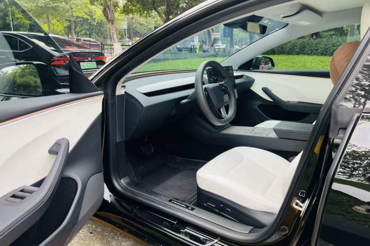 Used Tesla Model 3 2023 Rear-Wheel-Drive Version Exterior 9