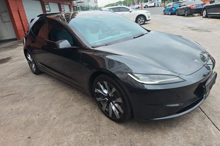Used Tesla Model 3 2023 Long-Range All-Wheel-Drive Version Front Right 45 Deg