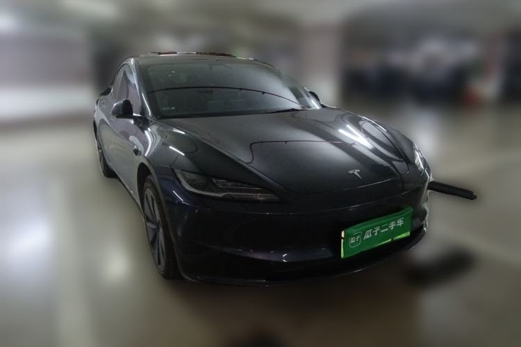 Used Tesla Model 3 2023 Rear-Wheel-Drive Version Front Right 45 Deg