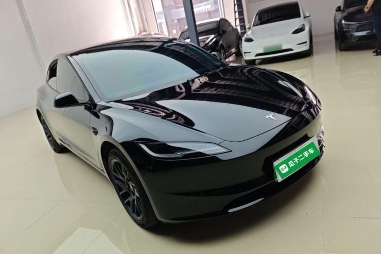 Used Tesla Model 3 2023 Rear-Wheel-Drive Version Front Right 45 Deg