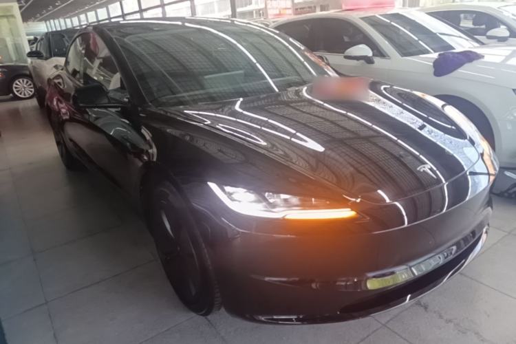 Used Tesla Model 3 2023 Rear-Wheel-Drive Version Front Right 45 Deg