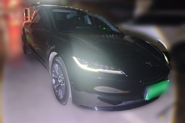 Used Tesla Model 3 2023 Rear-Wheel-Drive Version Front Right 45 Deg