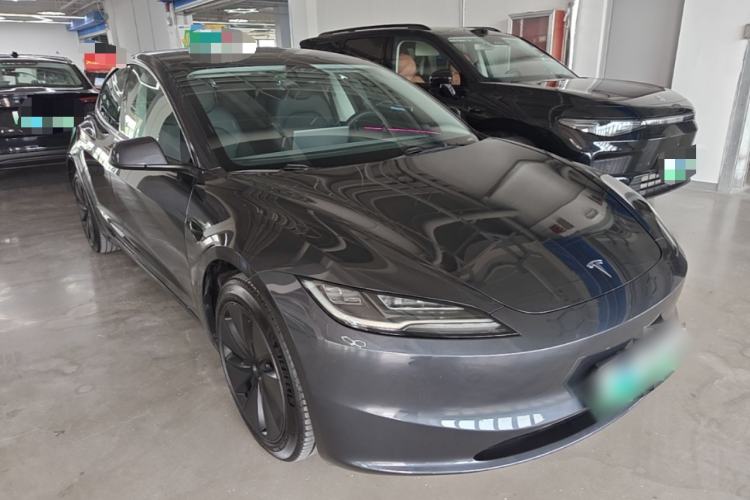 Used Tesla Model 3 2023 Rear-Wheel-Drive Version Front Right 45 Deg