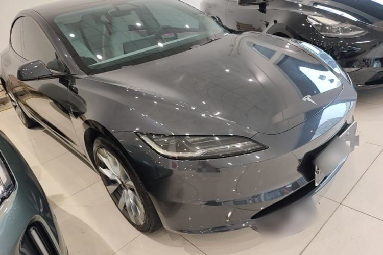 Used Tesla Model 3 2023 Rear-Wheel-Drive Version Front Right 45 Deg