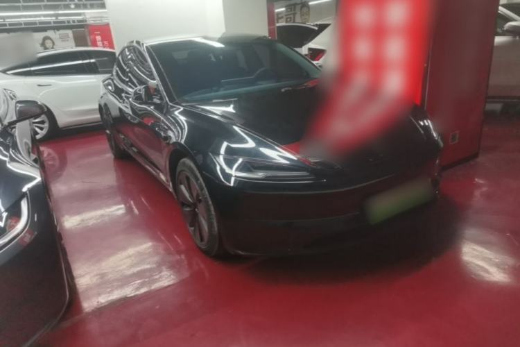 Used Tesla Model 3 2023 Rear-Wheel-Drive Version Front Right 45 Deg