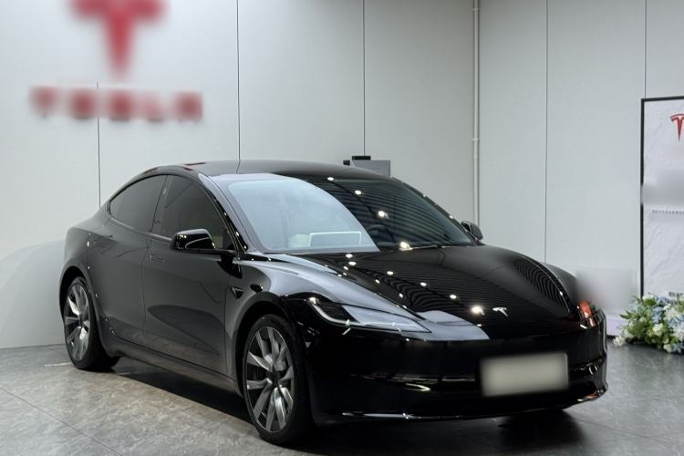 Used Tesla Model 3 2023 Long-Range All-Wheel-Drive Version Front Right 45 Deg