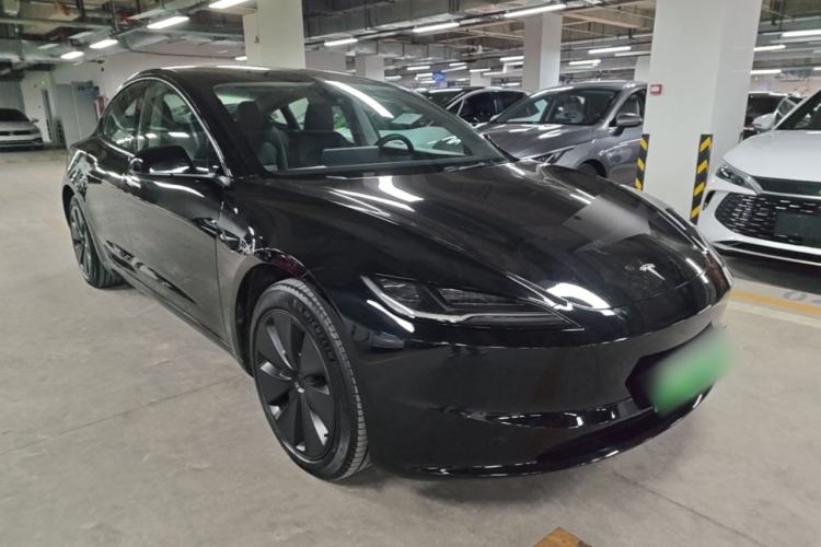 Used Tesla Model 3 2023 Rear-Wheel-Drive Version Front Right 45 Deg