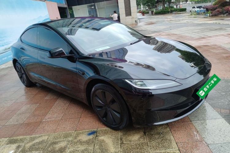 Used Tesla Model 3 2023 Rear-Wheel-Drive Version Front Right 45 Deg