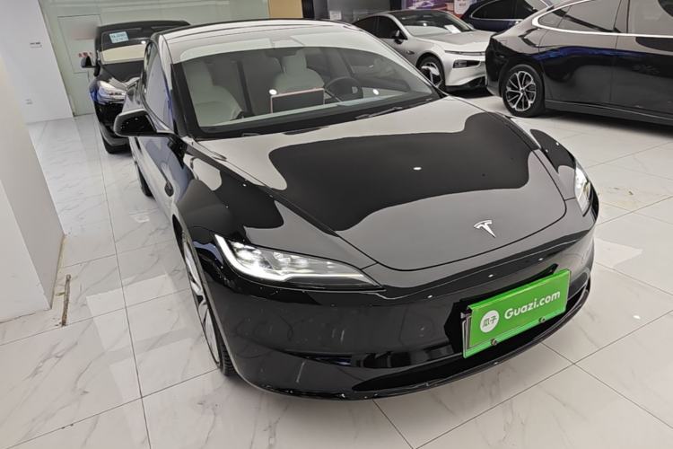 Used Tesla Model 3 2023 Rear-Wheel-Drive Version Front Right 45 Deg