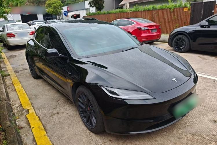 Used Tesla Model 3 2023 Rear-Wheel-Drive Version Front Right 45 Deg
