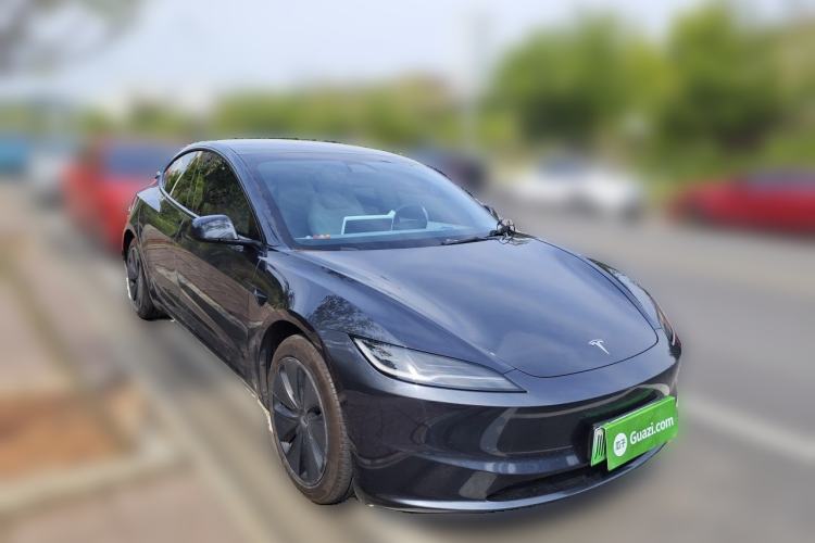 Used Tesla Model 3 2023 Rear-Wheel-Drive Version Front Right 45 Deg