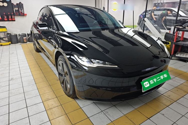 Used Tesla Model 3 2023 Rear-Wheel-Drive Version Front Right 45 Deg