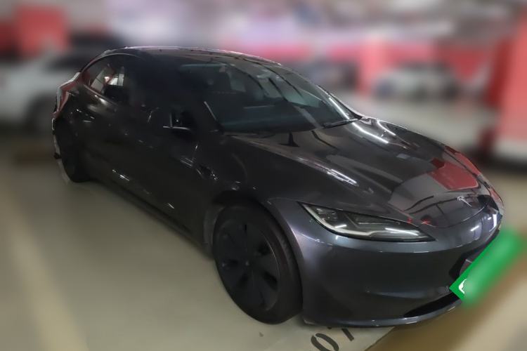 Used Tesla Model 3 2023 Rear-Wheel-Drive Version Front Right 45 Deg