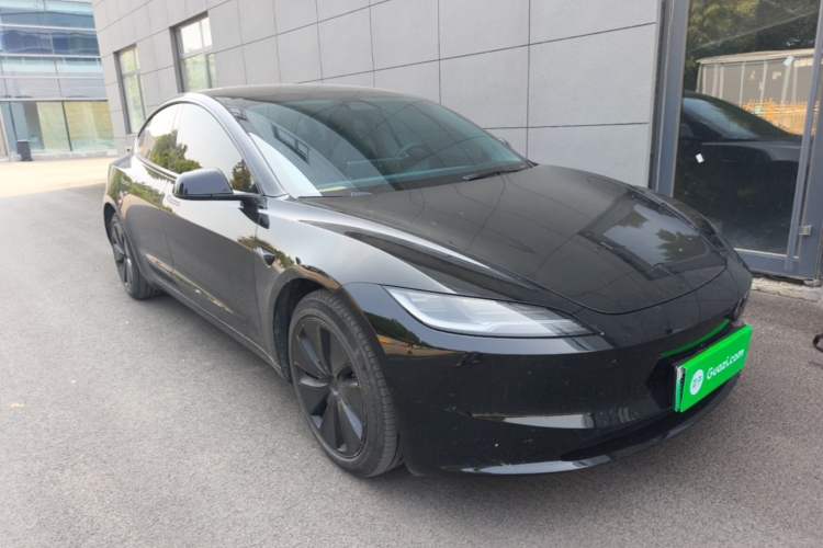 Used Tesla Model 3 2023 Long-Range All-Wheel-Drive Version Front Right 45 Deg
