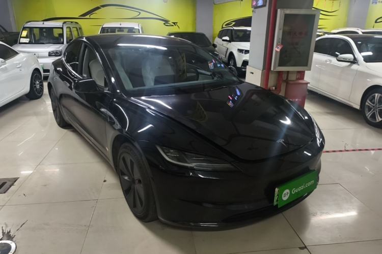 Used Tesla Model 3 2023 Rear-Wheel-Drive Version Front Right 45 Deg