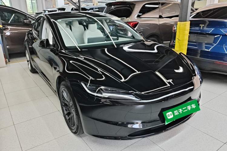 Used Tesla Model 3 2023 Rear-Wheel-Drive Version Front Right 45 Deg