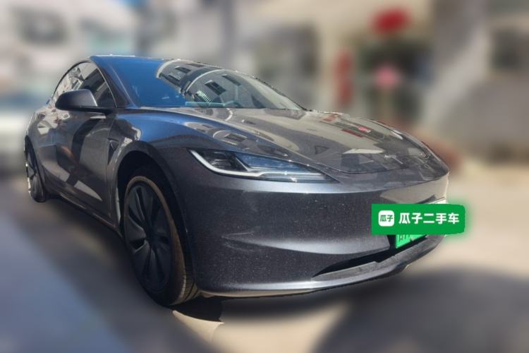 Used Tesla Model 3 2023 Rear-Wheel-Drive Version Front Right 45 Deg
