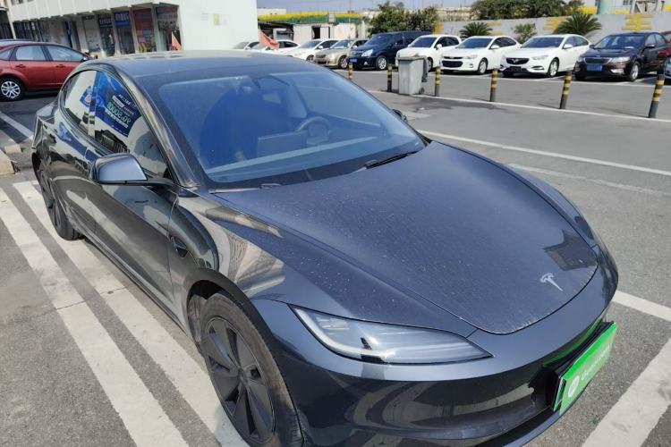 Used Tesla Model 3 2023 Rear-Wheel-Drive Version Front Right 45 Deg