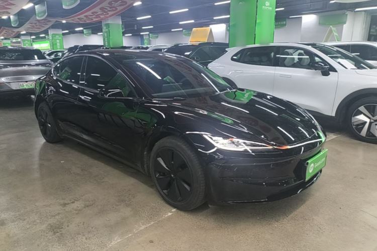 Used Tesla Model 3 2023 Rear-Wheel-Drive Version Front Right 45 Deg