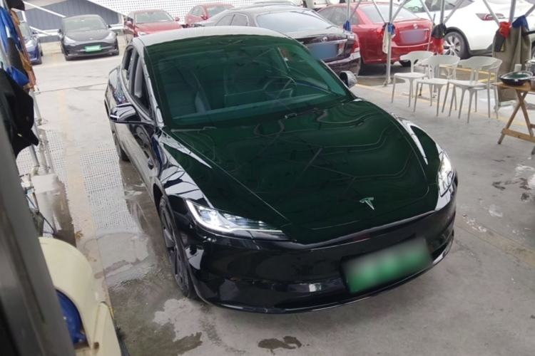 Used Tesla Model 3 2023 Rear-Wheel-Drive Version Front Right 45 Deg