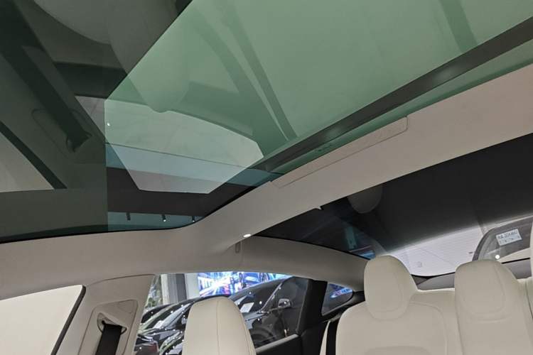 Used Tesla Model 3 2023 Rear-Wheel-Drive Version Headliner