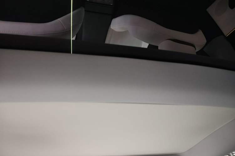 Used Tesla Model 3 2023 Rear-Wheel-Drive Version Headliner