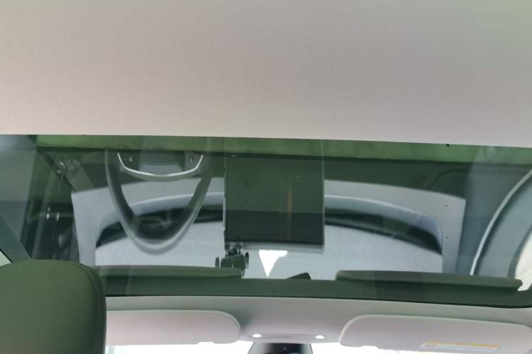 Used Tesla Model 3 2023 Rear-Wheel-Drive Version Headliner
