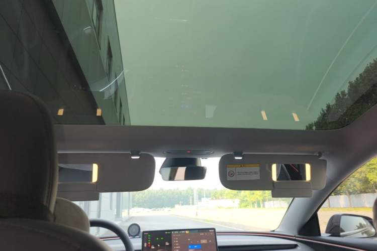 Used Tesla Model 3 2023 Long-Range All-Wheel-Drive Version Headliner