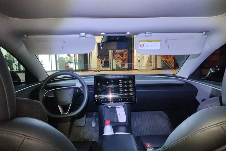 Used Tesla Model 3 2023 Rear-Wheel-Drive Version Headliner