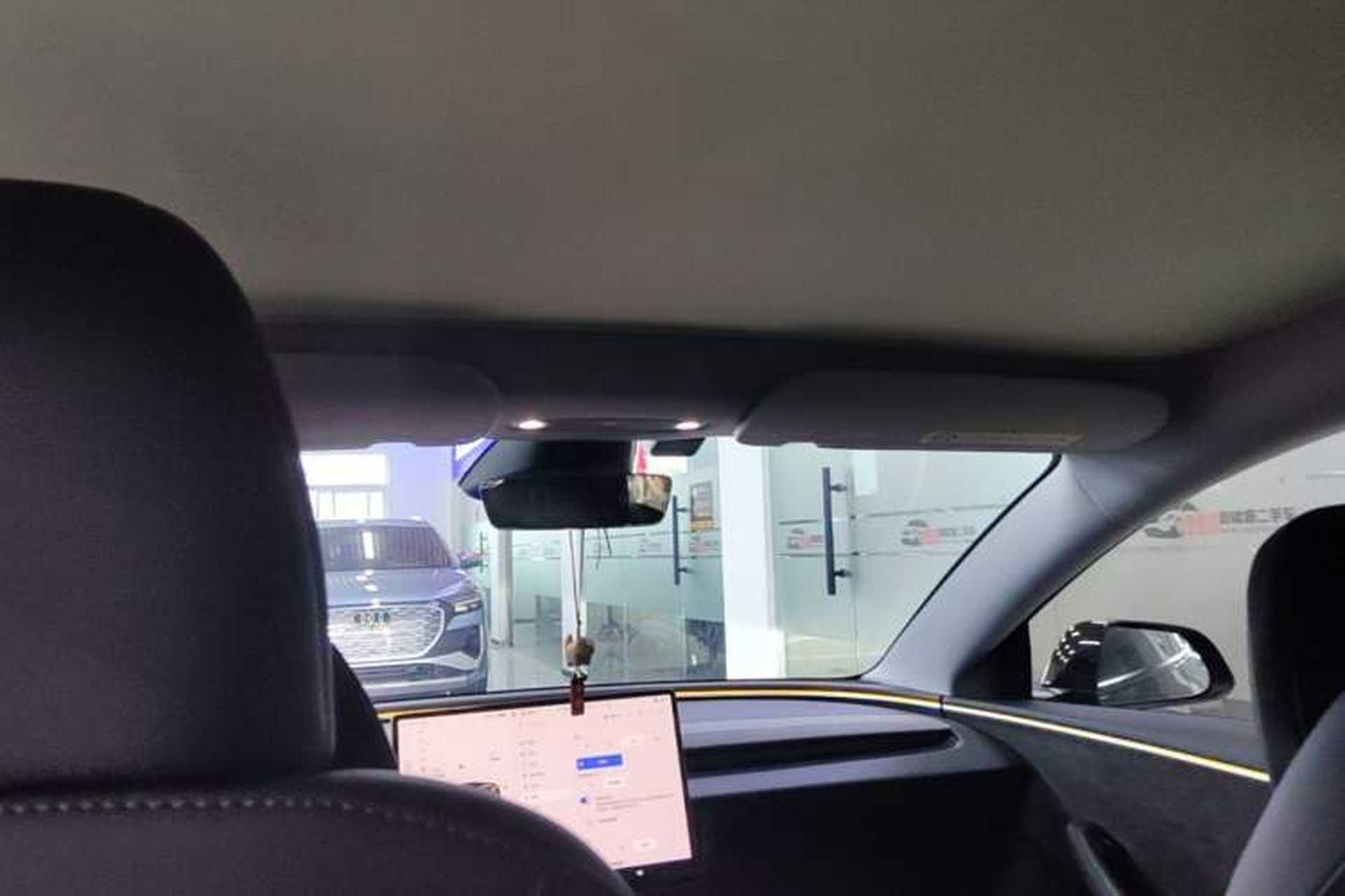 Used Tesla Model 3 2023 Long-Range All-Wheel-Drive Version Headliner