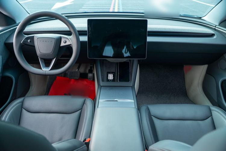 Used Tesla Model 3 2023 Long-Range All-Wheel-Drive Version Interior 1