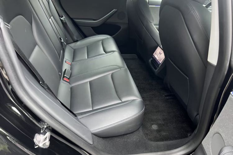 Used Tesla Model 3 2023 Rear-Wheel-Drive Version Interior 2