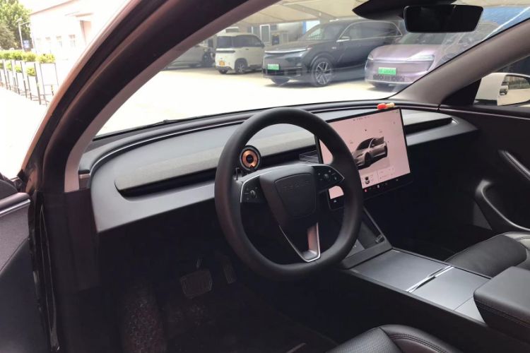 Used Tesla Model 3 2023 Rear-Wheel-Drive Version Interior 2
