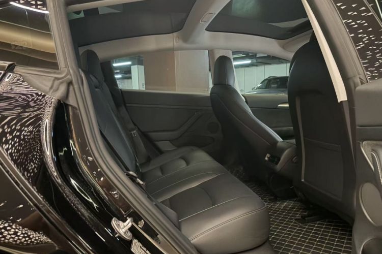Used Tesla Model 3 2023 Long-Range All-Wheel-Drive Version Interior 3