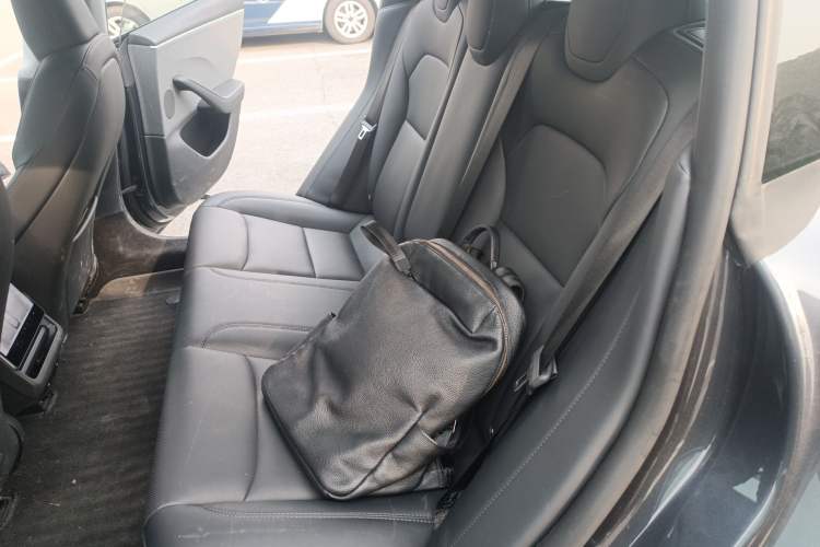 Used Tesla Model 3 2023 Rear-Wheel-Drive Version Interior 4
