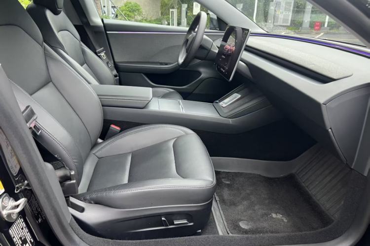 Used Tesla Model 3 2023 Rear-Wheel-Drive Version Interior 4