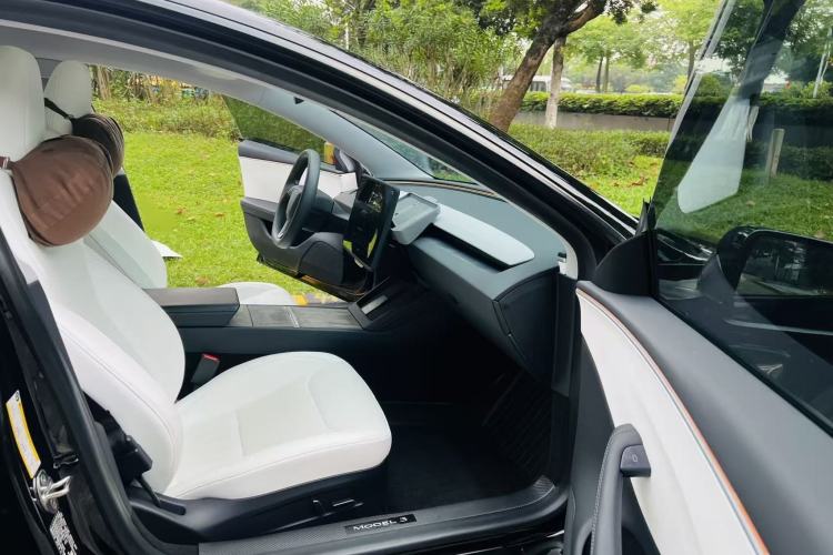 Used Tesla Model 3 2023 Rear-Wheel-Drive Version Interior 4