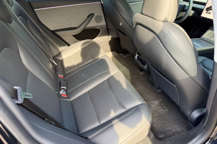 Used Tesla Model 3 2023 Rear-Wheel-Drive Version Interior 4