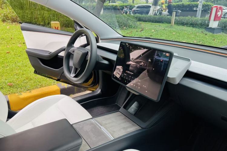 Used Tesla Model 3 2023 Rear-Wheel-Drive Version Interior 6