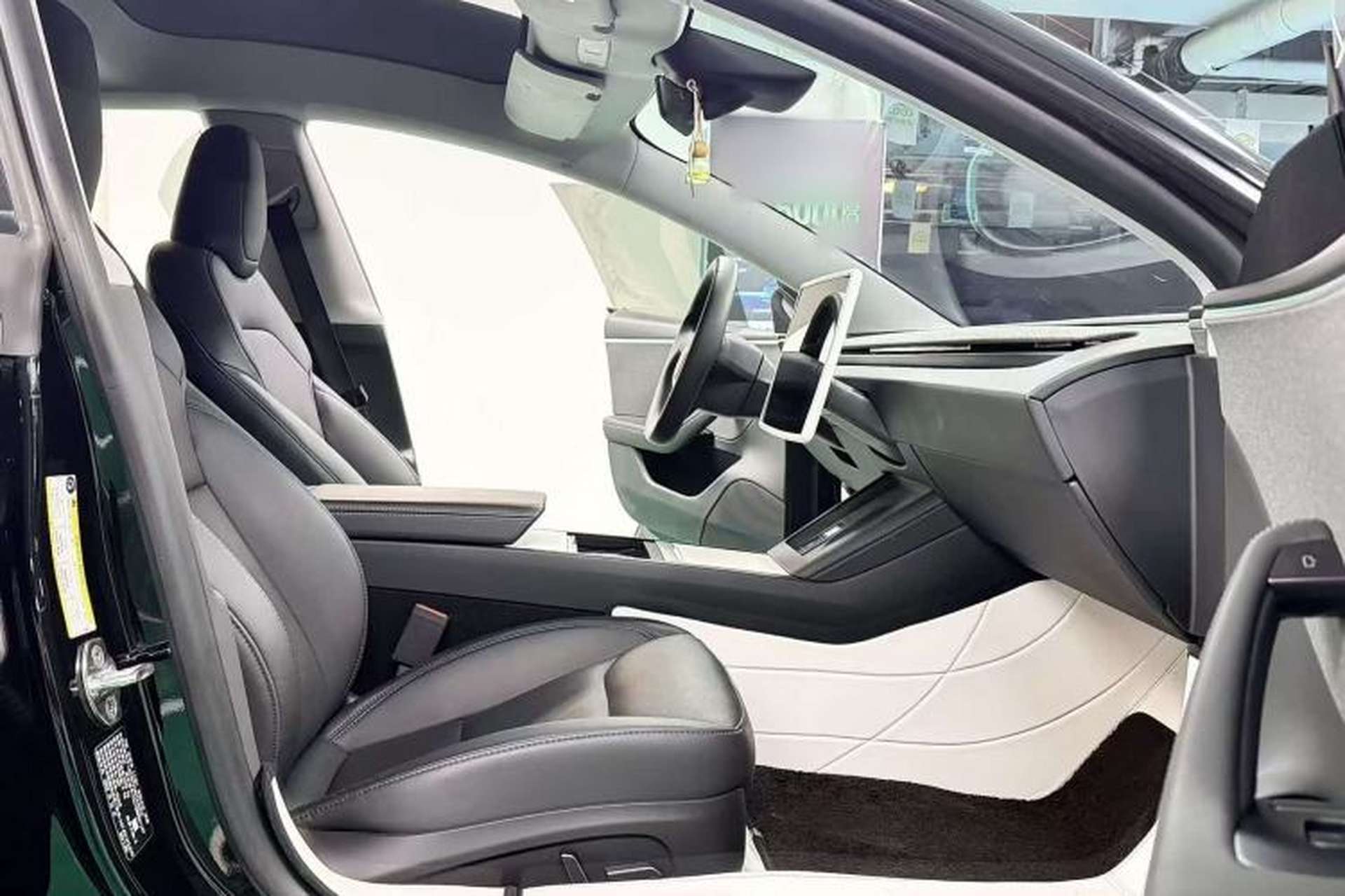 Used Tesla Model 3 2023 Rear-Wheel-Drive Version Interior 9