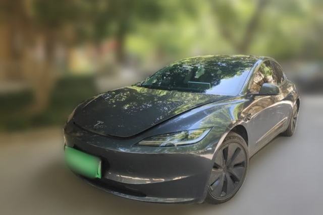 Used Tesla Model 3 2023 Long-Range All-Wheel-Drive Version